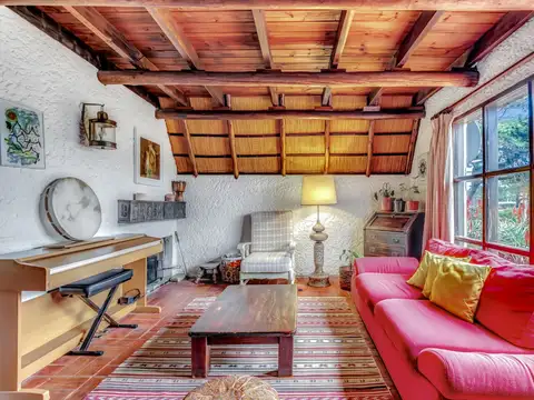 Casa 5 ambientes con 2 baños