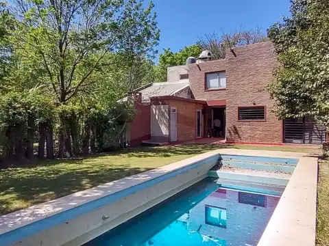 Casa 4 ambientes con 3 baños