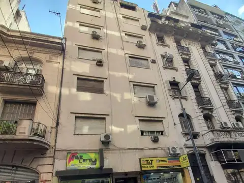 Paraná 500, Piso 7