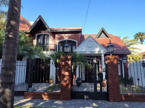 Casa en excelente estado, con tres dormitorios en Castelar