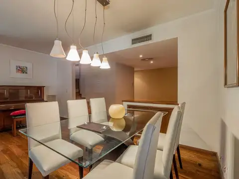 Casa 7 ambientes con 4 baños