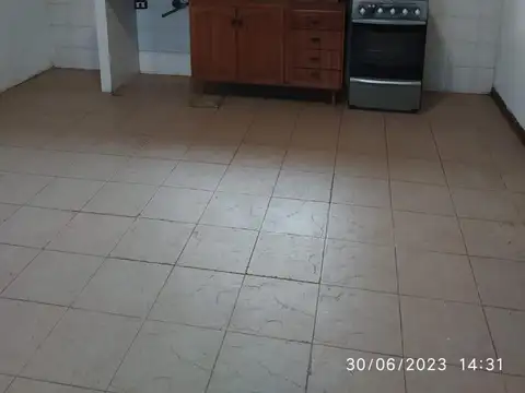 Casa 2 ambientes con 1 baño