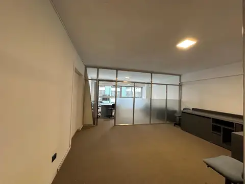 Oficina en Alquiler 50 años