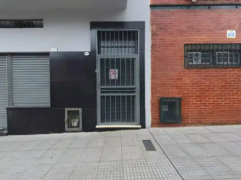 PH en Alquiler en Parque Chacabuco, CABA