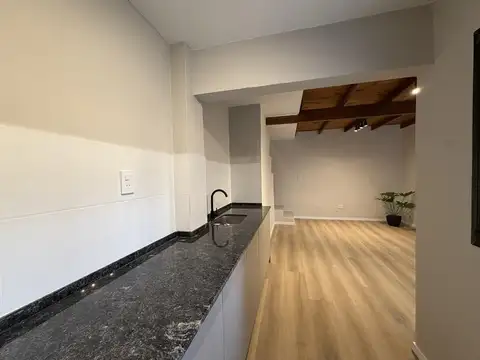 Depto Tipo Casa en Venta de 1 dormitorio