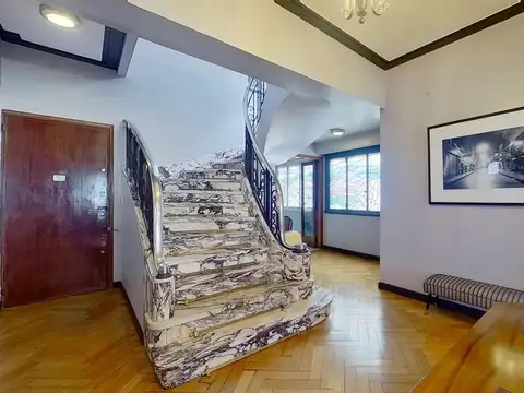 Departamento 8 ambientes con 7 baños