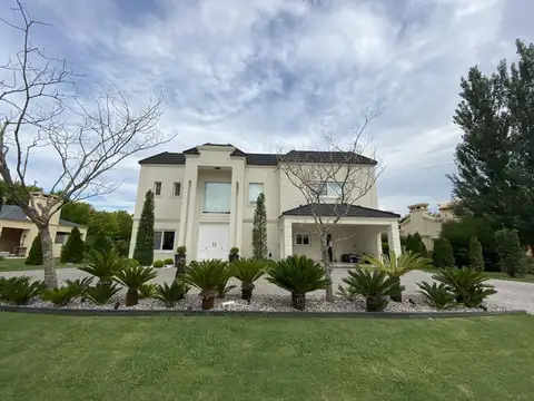 Casa en Venta - 5 dormitorios -