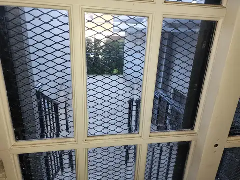 Depto Tipo Casa 4 ambientes con 2 baños