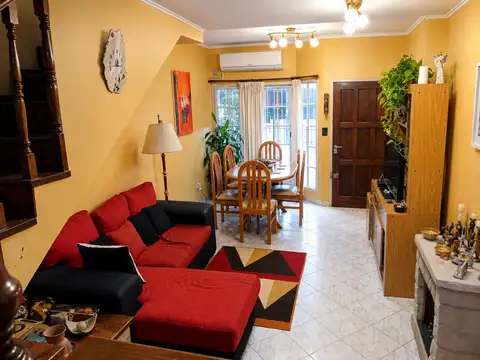 Depto Tipo Casa en Venta de 5 ambientes