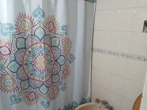 Casa en venta - 4 Dormitorios 4 Baños - 400mts2 - Ezeiza