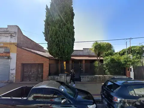 Gral. Rodríguez e/ Pelegrini y Montevideo