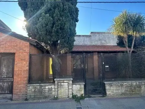 Casa en venta - 3 Dormitorios 2 Baños - 556mts2 - Tandil