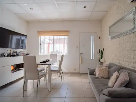 Depto Tipo Casa en Venta 69 años
