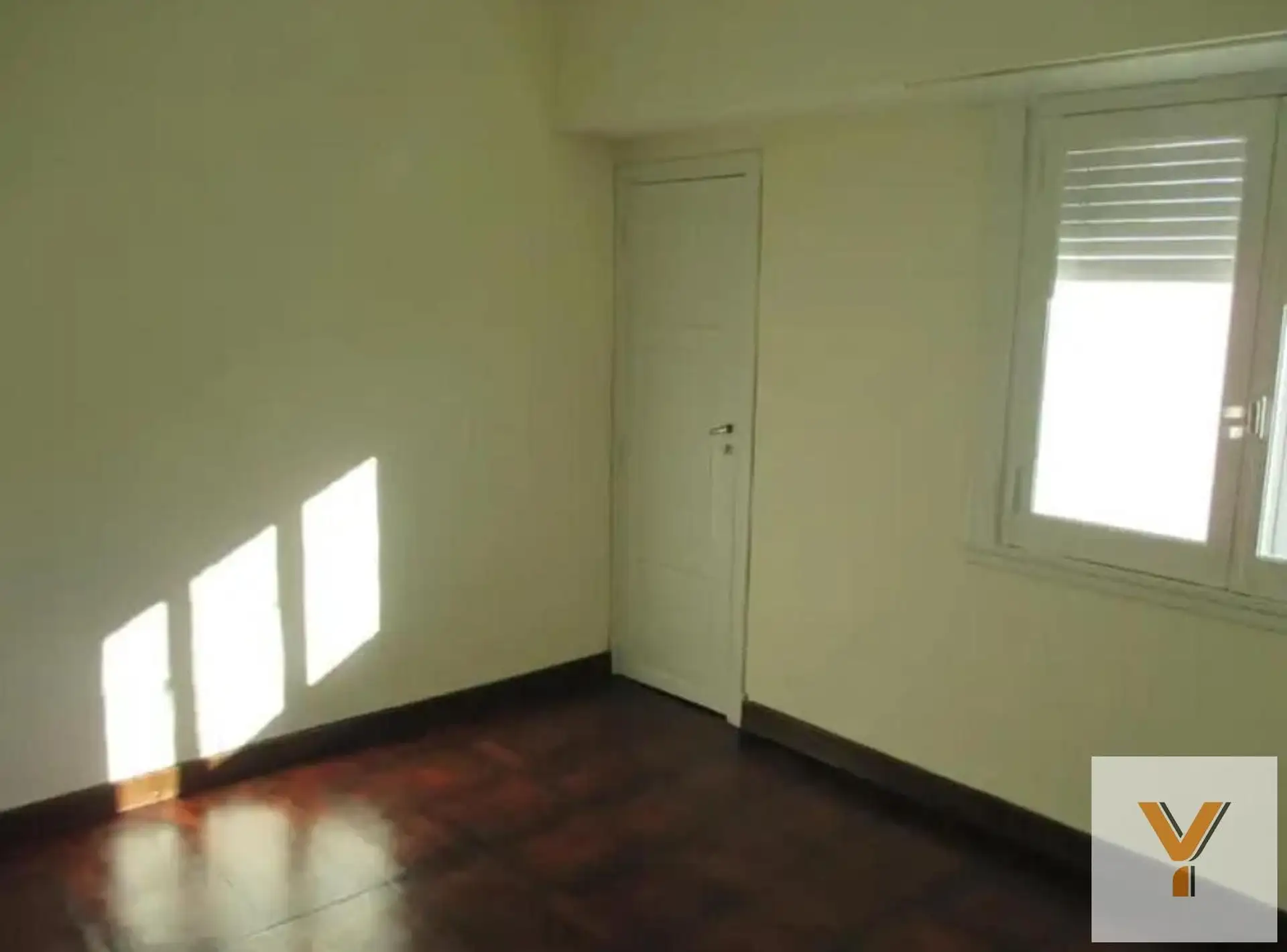 Depto 3 dorm 172m² con terraza, quincho y parrilla — piso bajo al frente (Balcarce)