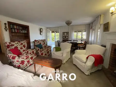 Casa en Alquiler Temporal con 3 cocheras