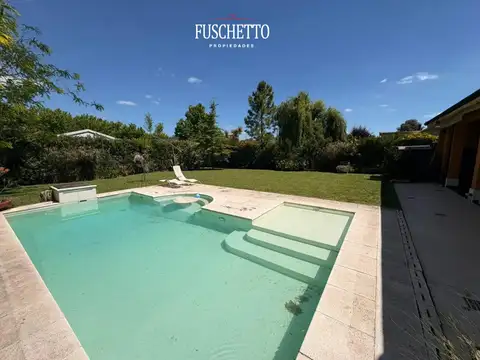 Casa 5 ambientes con 2 baños