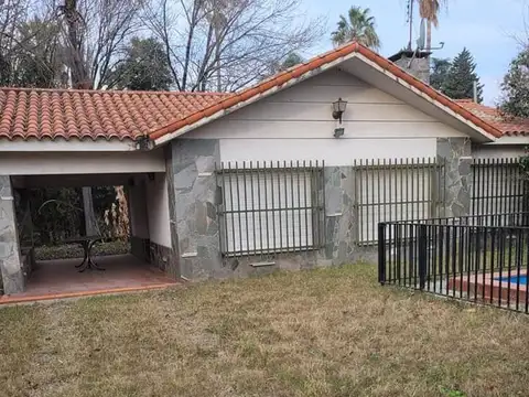 Casa en venta - 2 Dormitorios 1 Baño - 590Mts2 - Rosario