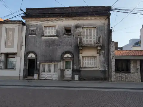Alquiler 2 Casas a 50 metros de Casa Gobierno