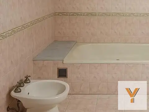 Casa en Alquiler al Este