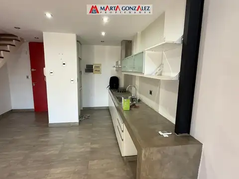 Departamento en Alquiler en Villa Sarmiento, $ 900.000