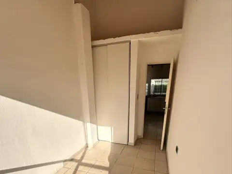 Departamento en Alquiler en Tristán Suárez, $ 400.000