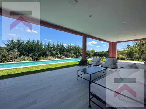 Impecable CASA 1 planta 3 dorm piscina Lote 1500m2 Barrio Chacras de la Reserva Cardales