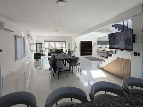 Venta de casa Barrio Santa Rita - San Vicente - Canning