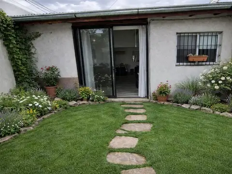 venta casa 4amb patio coch lavad cubierto Beccar