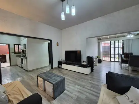 venta casa 4amb patio coch lavad cubierto Beccar