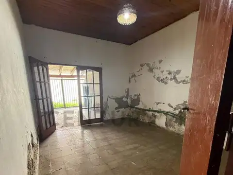 Casa 4 ambientes con 1 baño