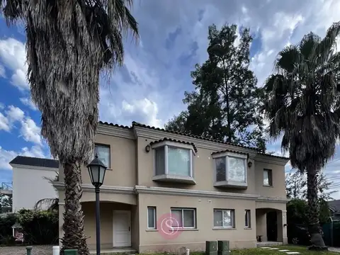 Casa en Alquiler de 3 dormitorios