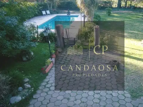 ORR. Venta de excelente casa quinta con piletas.