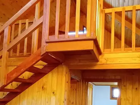 Casa 6 ambientes con 2 baños