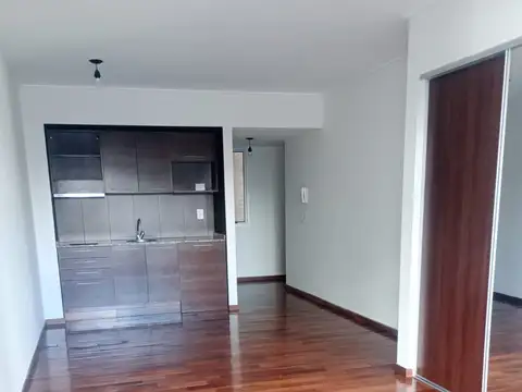 ALQUILER MONOAMBIENTE CON BALCON AL FRENTE Y AMENITIES