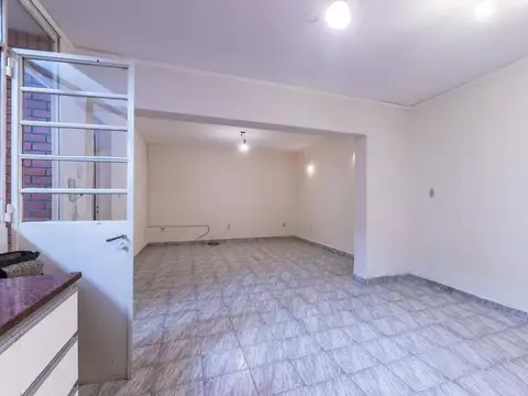 CASA INTERNA UNICA EN VENTA - 4 DORMITORIOS - ZONA CENTRO