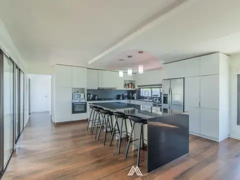 SE VENDE CASA 4 DORMITORIOS CIUDAD DEL PLATA