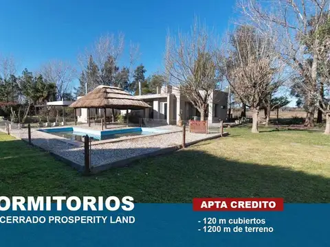 CASA CON PILETA 2 DORMITORIOS BARRIO CERRAD ROLDAN