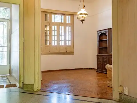 CASA 3 DORMI CON PATIO Y QUINCHO EN VENTA ABASTO