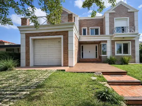 VENTA HERMOSA CASA CARLOS PAZ LOS MANANTIALES