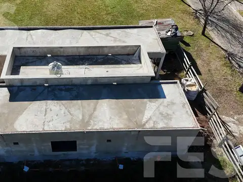 Autopista Ricardo Balbin  al 1700