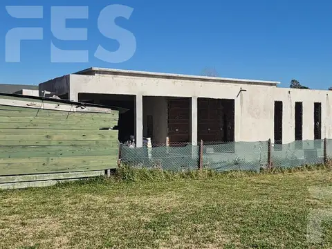 Casa de 5 ambientes a terminar en venta en Barrancas de Iraola-Hudson