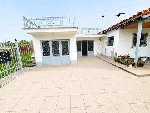 Casa 4 ambientes con 1 baño