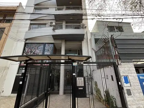 Av. Pellegrini 3440 (08-02) - Alquiler