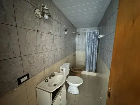 Depto Tipo Casa en Alquiler en Quilmes Oeste, $ 270.000