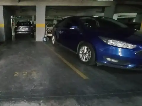 Cochera cubierta en venta en beccar plaza ii