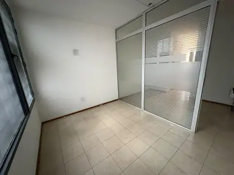 Oficina Comercial en Alquiler