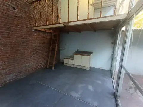 Depto Tipo Casa 3 ambientes con 2 baños