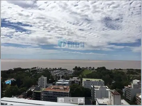 Departamento 6 ambientes con 4 baños