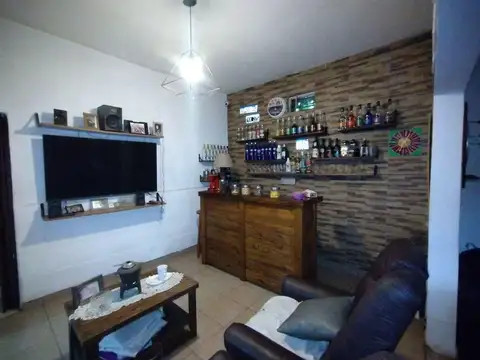 Depto Tipo Casa 5 ambientes con 2 baños