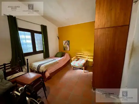 Casa 4 ambientes con 2 baños